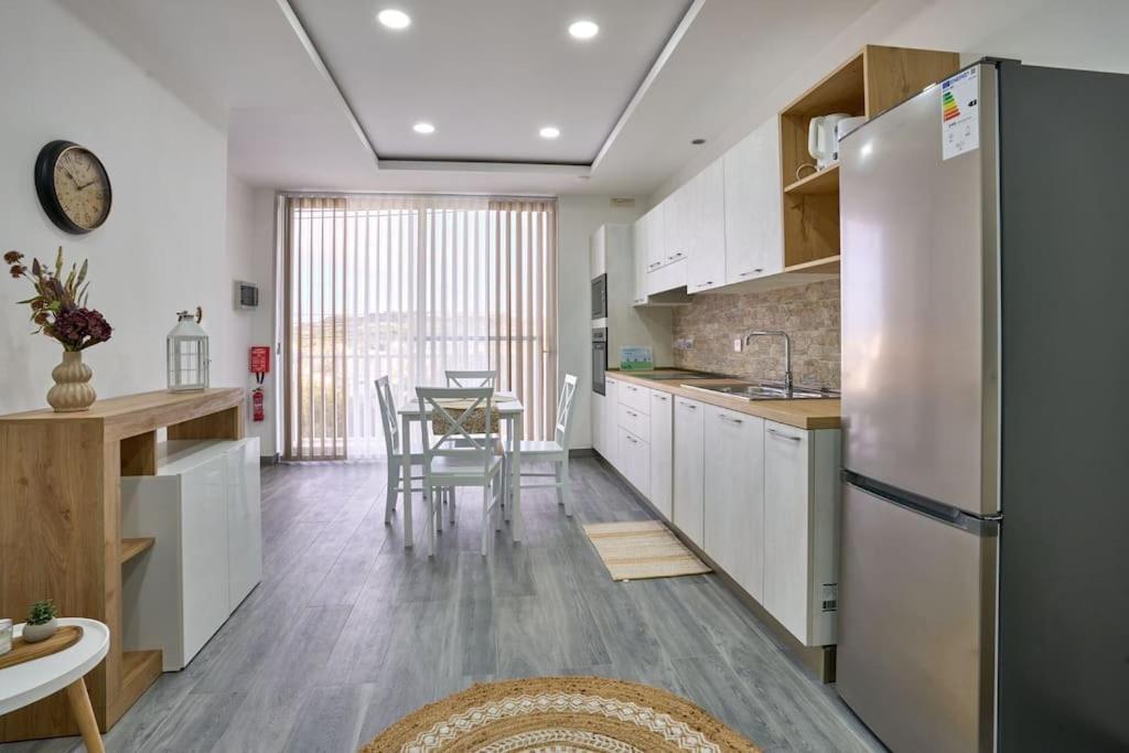 Two Bedroom Apartment In Xemxija, St. Paul'S Bay Luaran gambar