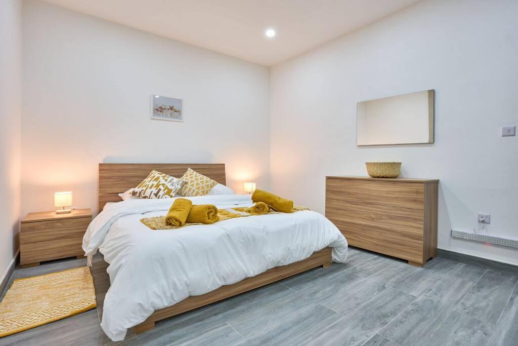 Two Bedroom Apartment In Xemxija, St. Paul'S Bay Luaran gambar