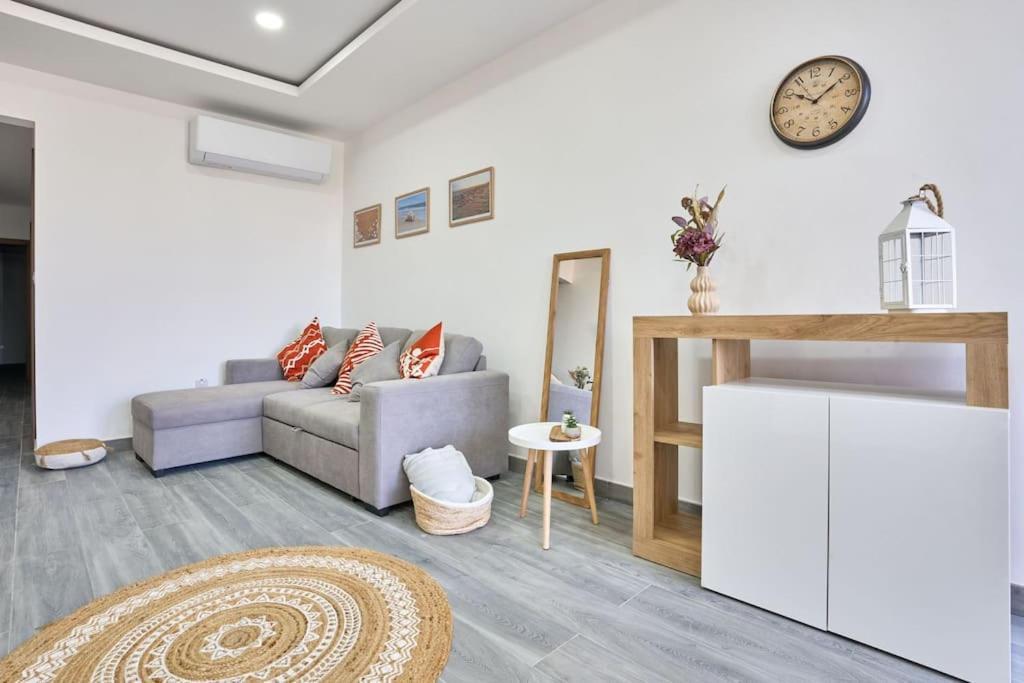 Two Bedroom Apartment In Xemxija, St. Paul'S Bay Luaran gambar